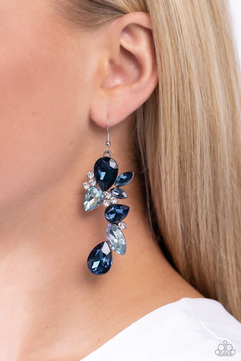 Paparazzi ♥ Fancy Flaunter - Blue ♥ Earrings