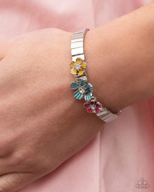 Paparazzi ♥ Hamptons Headline - Multi ♥ Bracelet