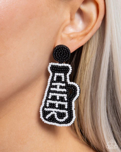 Paparazzi ♥ Cheer Captain - Black ♥ Post Earrings