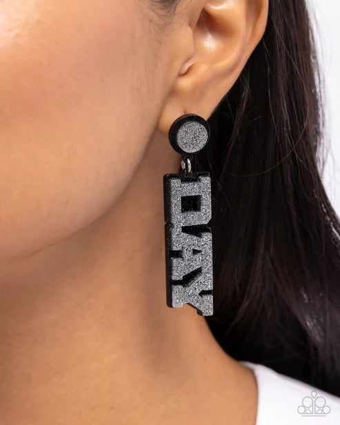 Paparazzi ♥ Home Game - Black ♥ Post Earrings