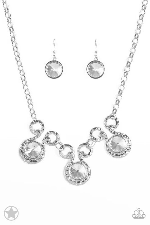 Paparazzi ♥ Hypnotized - Silver ♥ Necklace