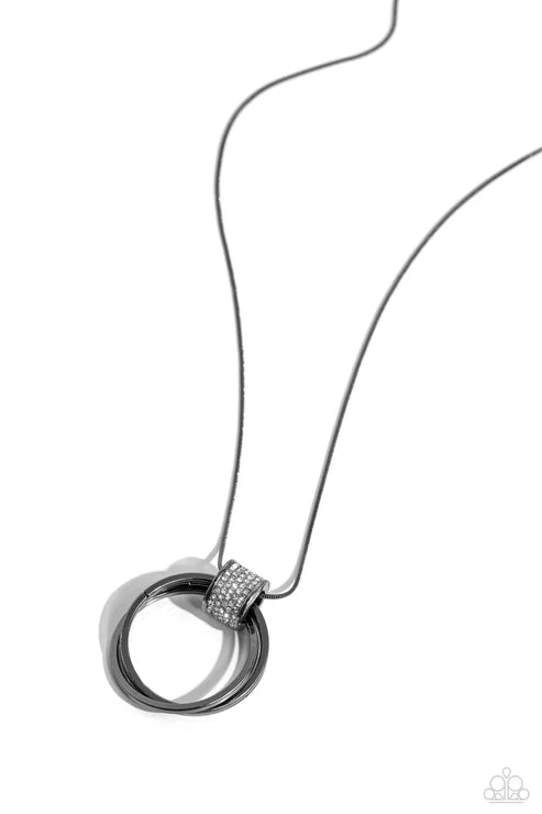 Paparazzi ♥ In the Swing of RINGS - Black ♥ Necklace