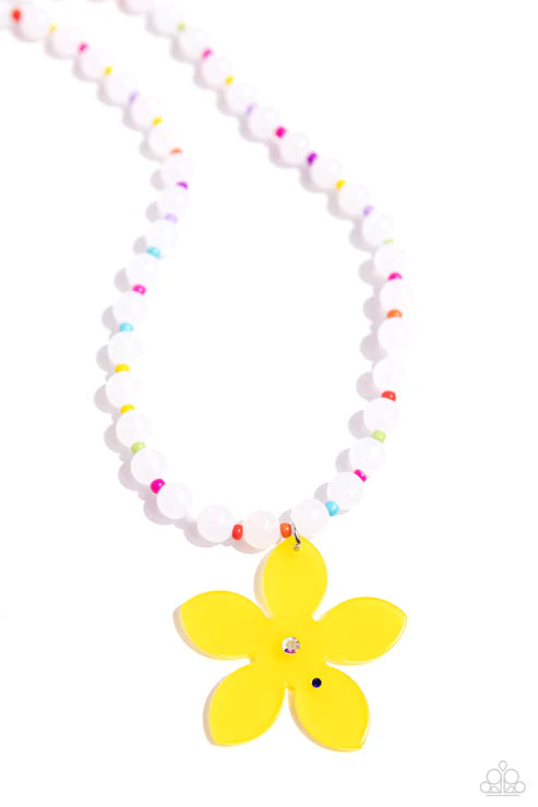 Paparazzi ♥ Nostalgic Novelty - Yellow ♥ Necklace
