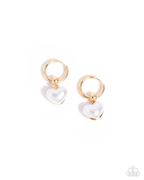 Paparazzi ♥ Carriage Chic - Gold ♥ Earrings