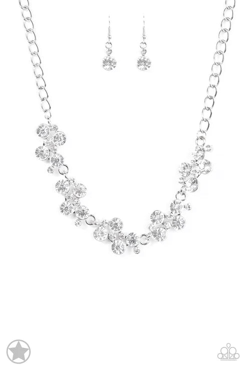 Paparazzi ♥ Hollywood Hills - White ♥ Necklace